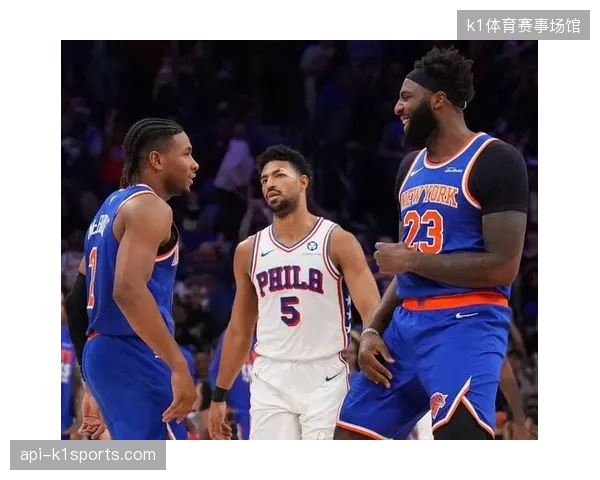 纽约尼克斯队在对阵76人的系列赛G4中，命中25记三分追平了NBA季后赛历史记录